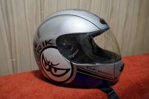 Motorradhelm 