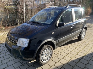 Fiat Panda Climbing 4x4 8V schwarz Schiebe- Hebedach Bild 1