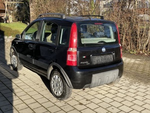 Fiat Panda Climbing 4x4 8V schwarz Schiebe- Hebedach Bild 6