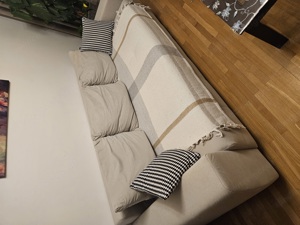 Sofa mit Schlaffunktion und Bettkasten