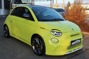 Abarth 500e Scorpionissima 2023 mit nur 2.850 km Neuzustand! Bild 2