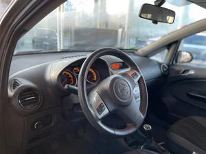 Opel Corsa 2011 Bild 10