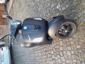 Vespa 300 GTS ABS Notte zu verkaufen Bild 2