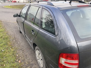 Verkaufe Skoda Fabia Kombi 1.2l Benzin Bild 4