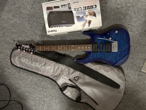 Ibanez E- Gitarre mit Verstärker