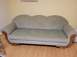 Grüne Velour Couch