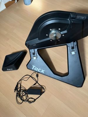 Tacx Rollentrainer NEO Smart inkl. Shimano Kassette 11-fach