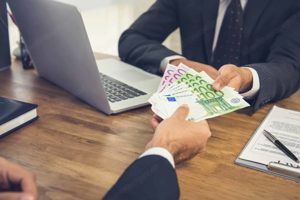Kreditangebot und Finanzierung mit Garantie.