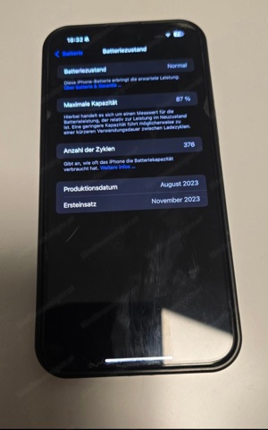 iPhone 15 Pro Max 256GB in Schwarz Bild 3