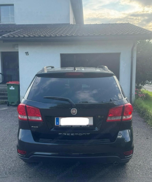 Fiat Freemont 2,0 D Lounge AWD Bild 3