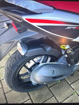 Aprilia 125 Bild 3