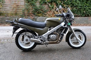 Honda NTV 650 Revere