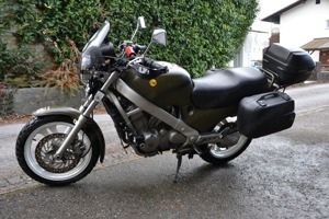 Honda NTV 650 Revere Bild 7