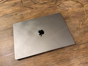 MacBook Pro 16" (Jahr 2021) M1 Max 32-Core GPU 3,2 GHz, 64 GB Bild 4