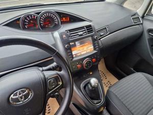 Toyota Verso Bild 16