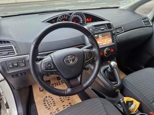 Toyota Verso Bild 15