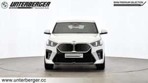 BMW iX2 xDrive 30 *0,99% Fixzins Aktion Bild 3