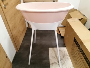 Hochwertige Baby-Badewanne mit stabilem Ständer   Rosa