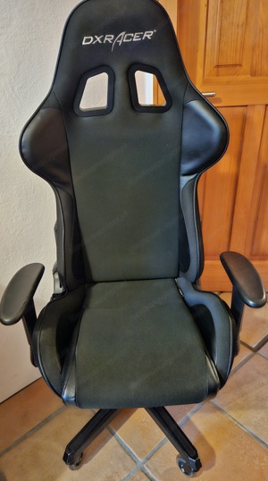 DXRacer Formula Gamingstuhl schwarz Bild 2