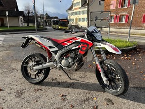 Moped Aprilia SX 50  Bild 4