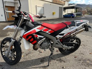 Moped Aprilia SX 50  Bild 3