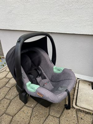 Maxi cosi Babyschale incl Zubehör  Bild 3