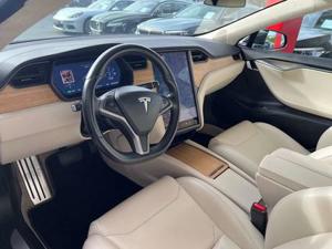 Tesla Model S Bild 10