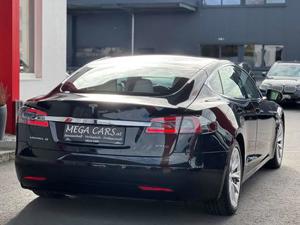 Tesla Model S Bild 8