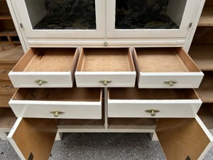 Vintage Küchenschrank  creme-weiß