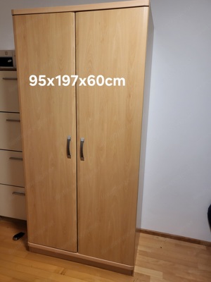 Kleiderschrank