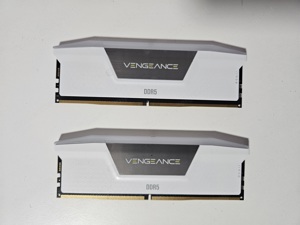 Corsair Vengeance RGB DDR5