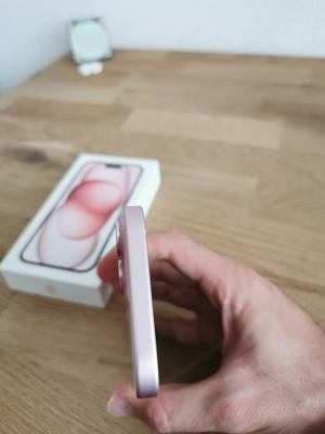 iPhone 15, 128GB, Rosé Bild 5