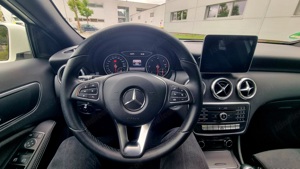 Mercedes Benz A180d mit 77k km (2017) Bild 7