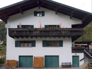 Fensterläden Holz & Fenster