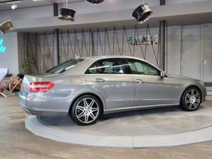 Mercedes-Benz E 200 Bild 13