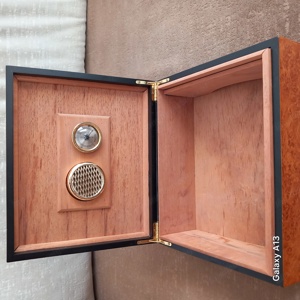 Neuwertiger Humidor 