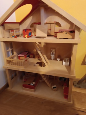 goki puppenhaus mit viel Zubehör  Bild 2