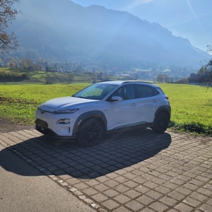 Hyundai Kona Elektro, 484km Reichweite (WLTP), höchste Ausstattung