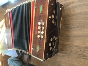 Hohner Erika Akkordeon,  Knopfakkordeon Tonart C F Bild 5