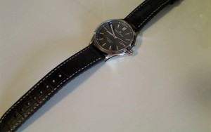 Neue ungetragene Armbanduhr der Marke JACQUES LEMANS, Hybromatic. Glasboden Bild 5