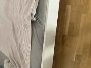 Bett in weiß aus Holz Bild 2