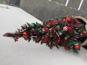 Weihnachtsbaum Kunst geschmückt  Bild 2