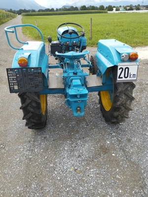 Oldtimer Traktor  Bild 5