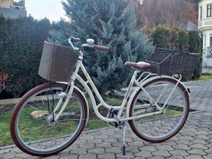 Tolles Damen Fahrrad, Citybike, top Zustand, inkl. Korb, Marke Victoria!