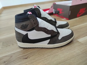 Travis Scott x Air Jordan 1 High OG 'Mocha' EU 44 US10