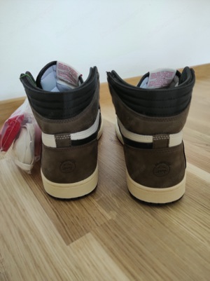 Travis Scott x Air Jordan 1 High OG 'Mocha' EU 44 US10 Bild 7