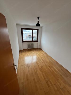 Großzügige 4,5 Zimmer-Altbauwohnung mit 2 Balkonen (Süd und Nord) Bild 6