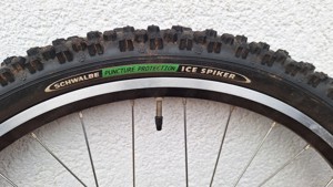 MTB Spike Reifen 26 Zoll Schwalbe ICE Spiker,  Vorderrad Spikereifen inklusive Laufrad Bild 3