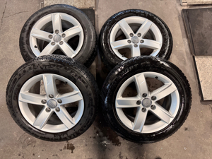 Audi A4 2  Zoll Original Alufelgen mit Winterreifen 205 60 16 Dunlop Bild 1