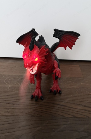 Roter Drache 